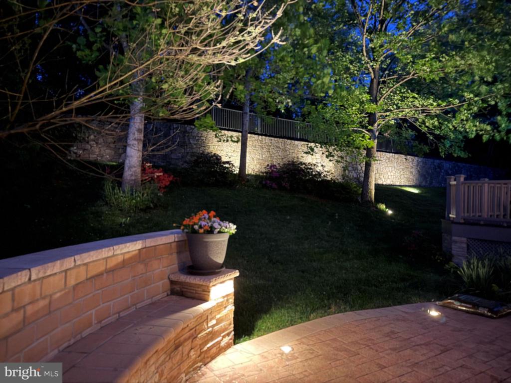 8043 WINSTEAD MANOR LANE