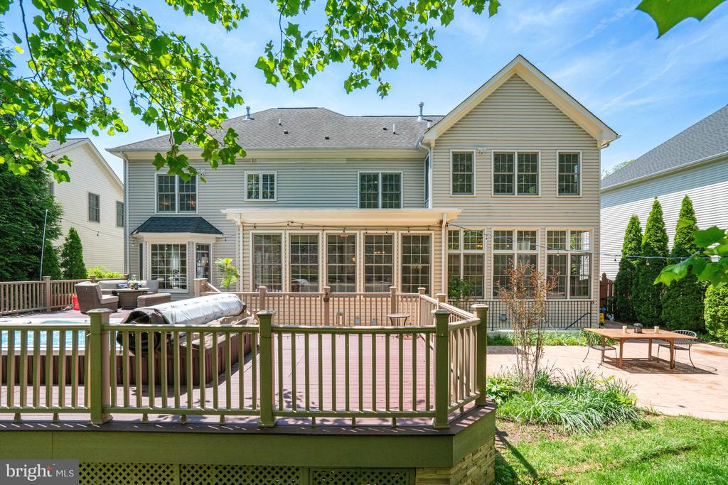 8043 WINSTEAD MANOR LANE