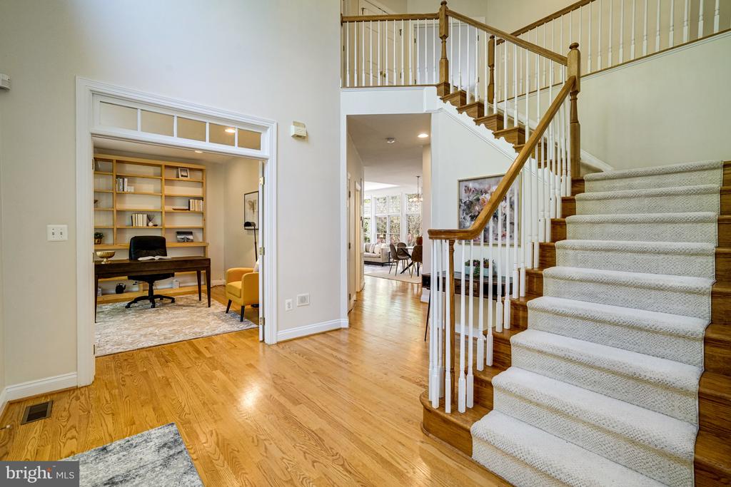 8043 WINSTEAD MANOR LANE