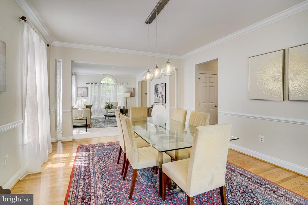 8043 WINSTEAD MANOR LANE