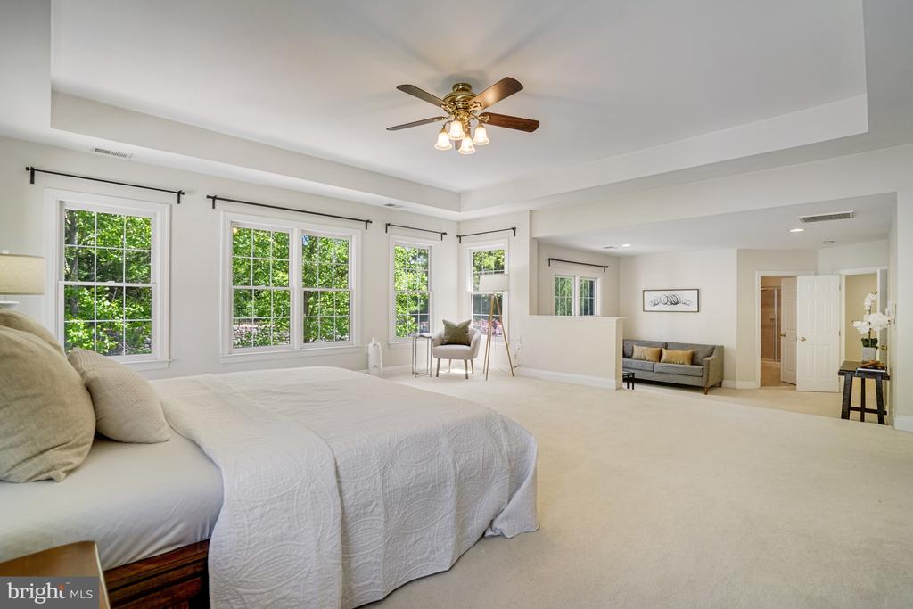 8043 WINSTEAD MANOR LANE