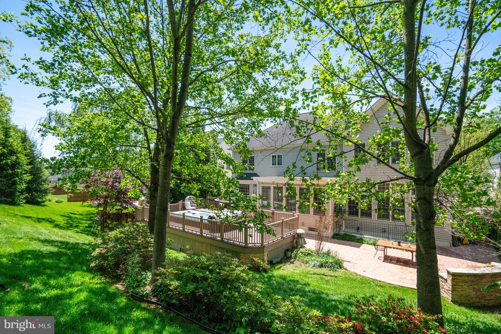 8043 WINSTEAD MANOR LANE