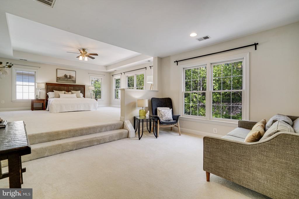 8043 WINSTEAD MANOR LANE