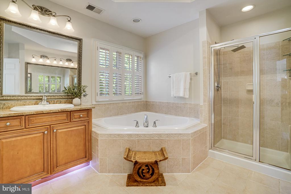8043 WINSTEAD MANOR LANE