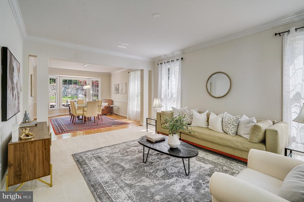 8043 WINSTEAD MANOR LANE