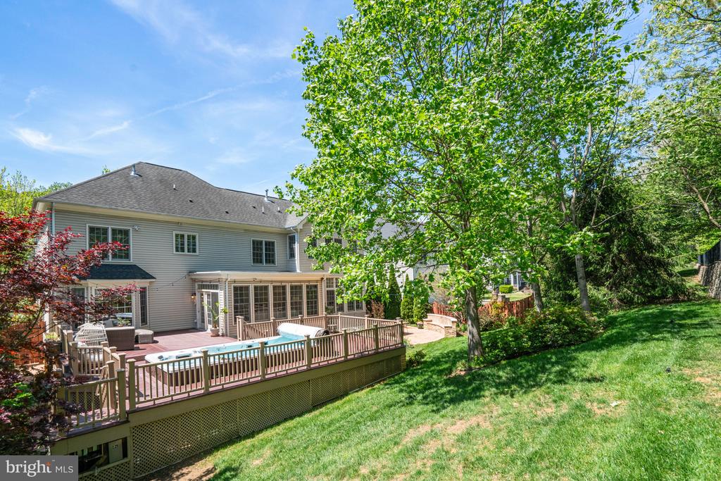 8043 WINSTEAD MANOR LANE
