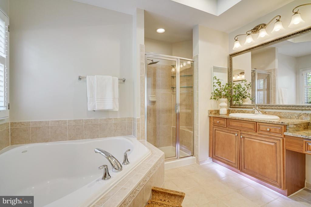 8043 WINSTEAD MANOR LANE