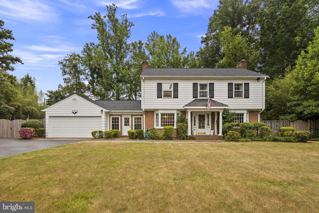 4413 NEPTUNE DRIVE
