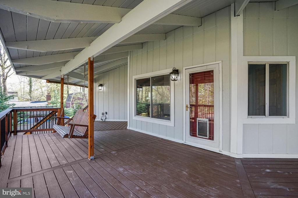 6524 ROBIN ROAD