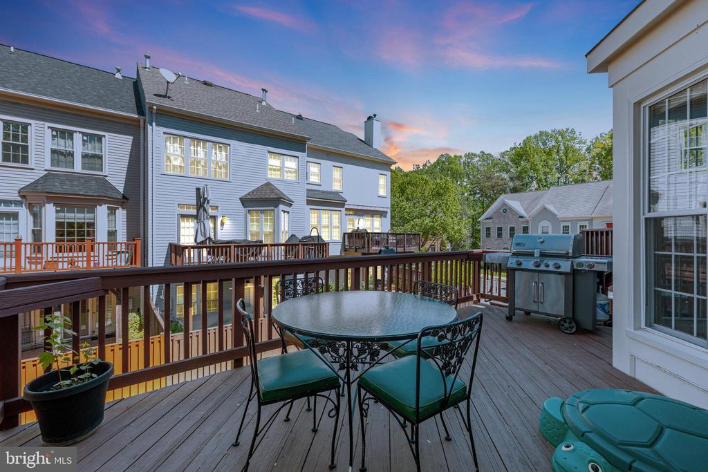 6625 FROST LAKE LANE