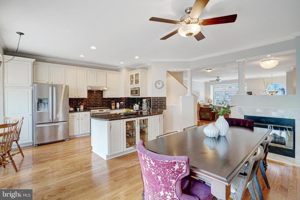6625 FROST LAKE LANE