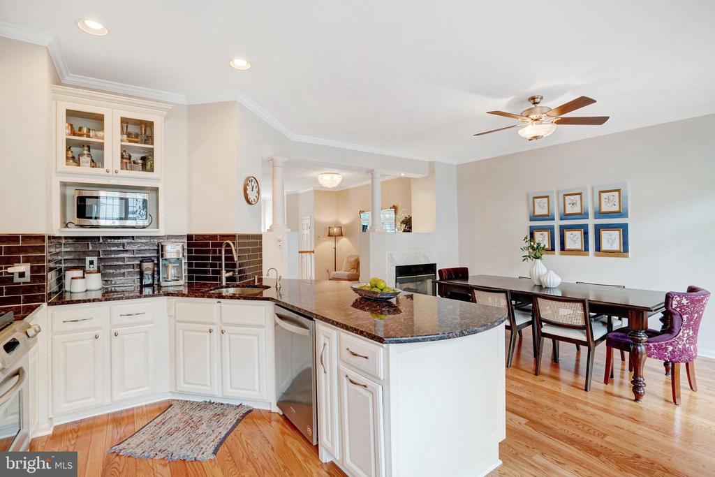 6625 FROST LAKE LANE