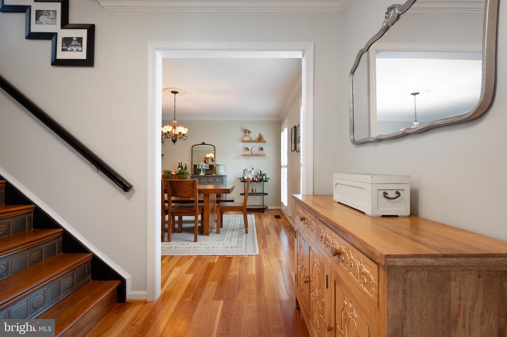 7228 DEVEREUX COURT