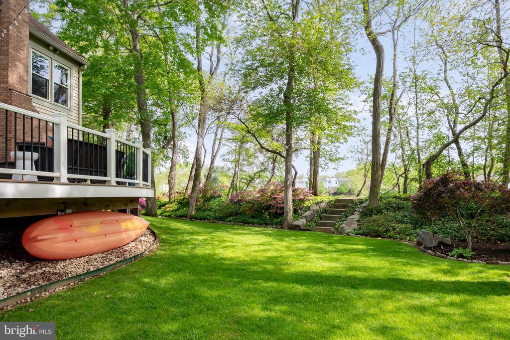 7228 DEVEREUX COURT