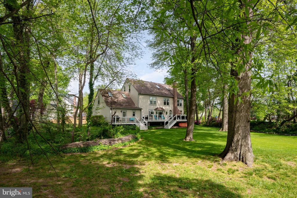 7228 DEVEREUX COURT