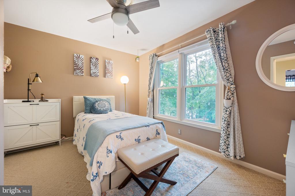 7228 DEVEREUX COURT