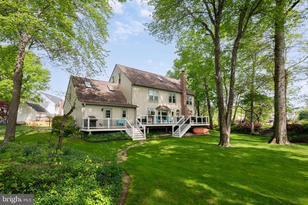 7228 DEVEREUX COURT