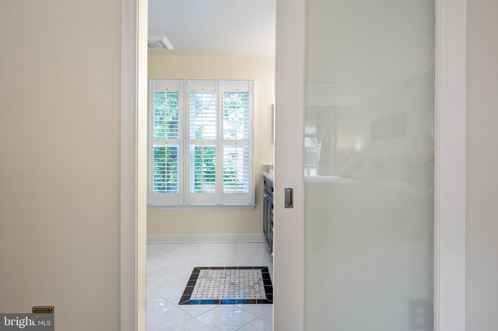 7228 DEVEREUX COURT
