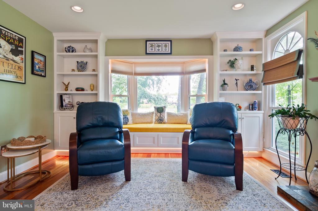 7228 DEVEREUX COURT