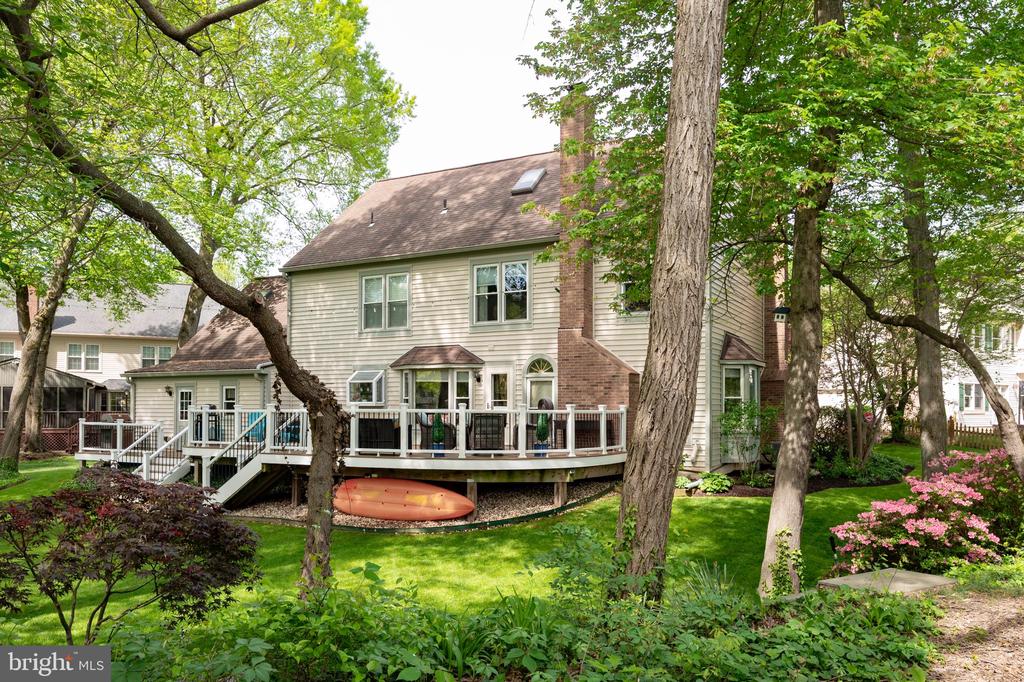 7228 DEVEREUX COURT