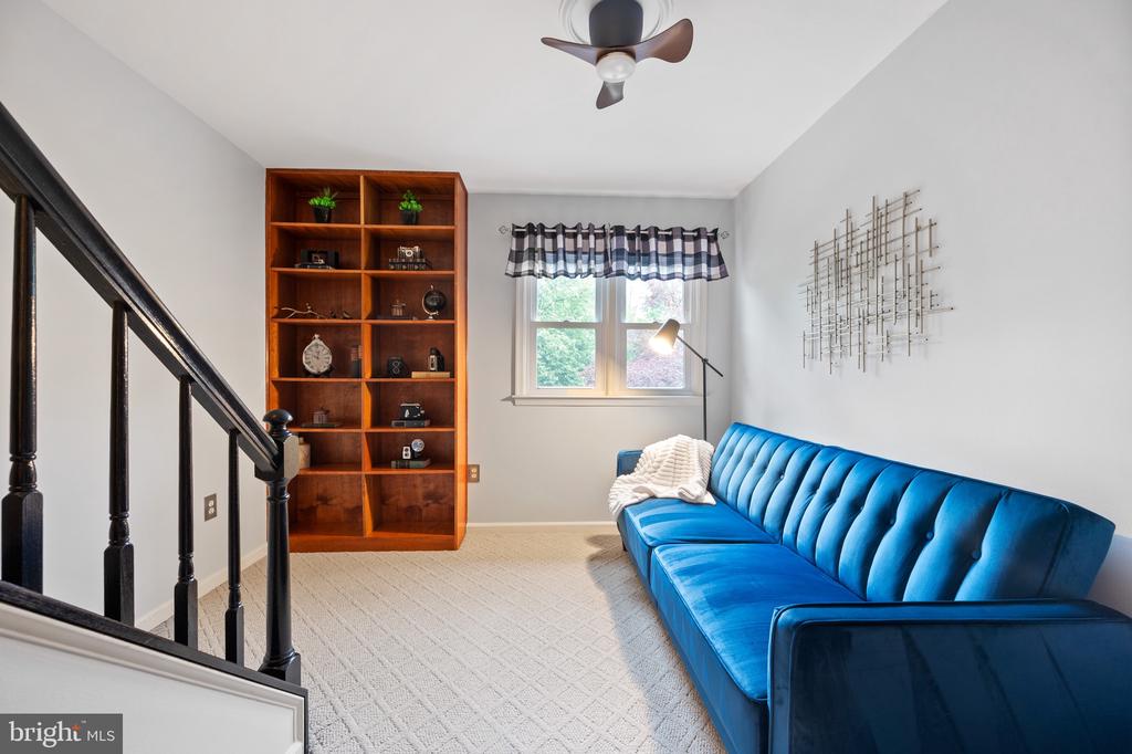 7228 DEVEREUX COURT