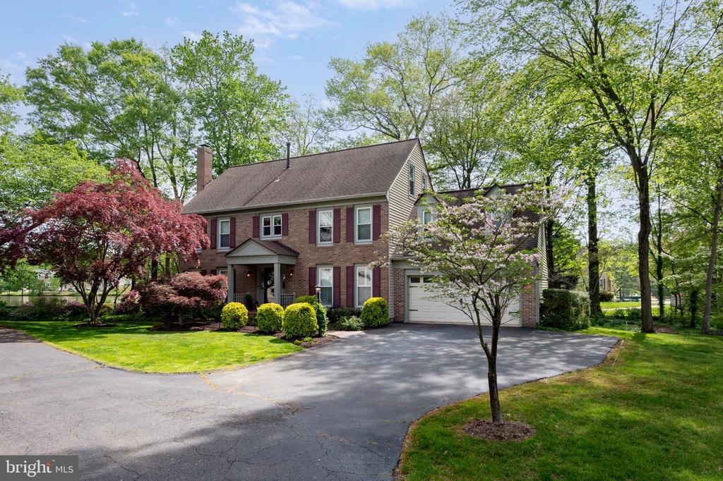 7228 DEVEREUX COURT