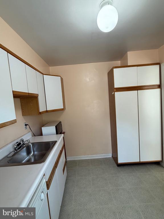 1403 BELLE VIEW BOULEVARD B-1