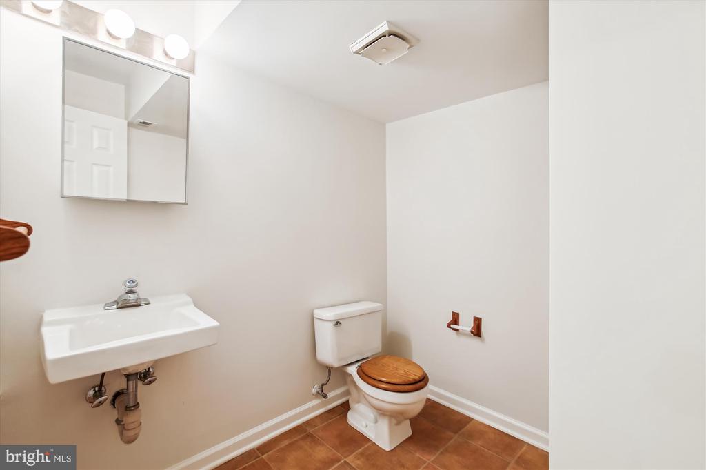 8258 CEDAR LANDING COURT
