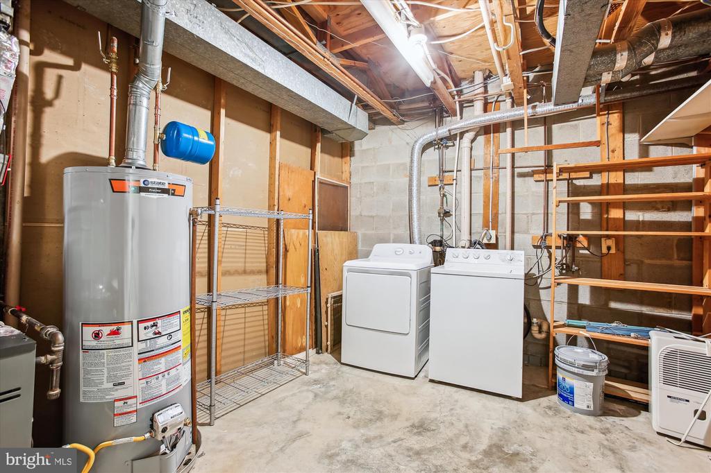 8258 CEDAR LANDING COURT