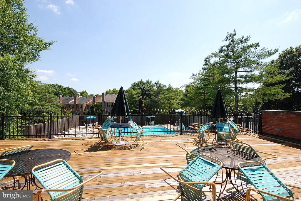 8258 CEDAR LANDING COURT