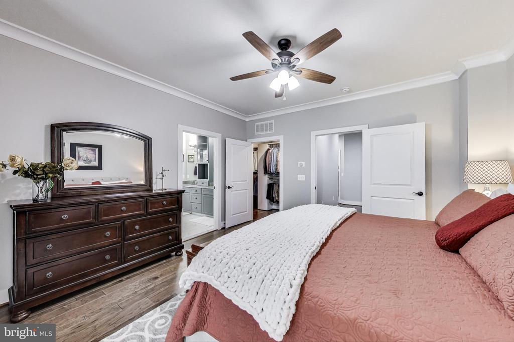 6103 OLIVET DRIVE