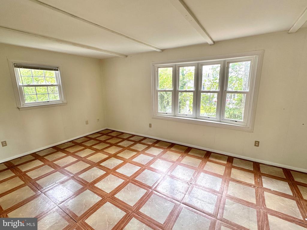 5811 ASHFIELD ROAD