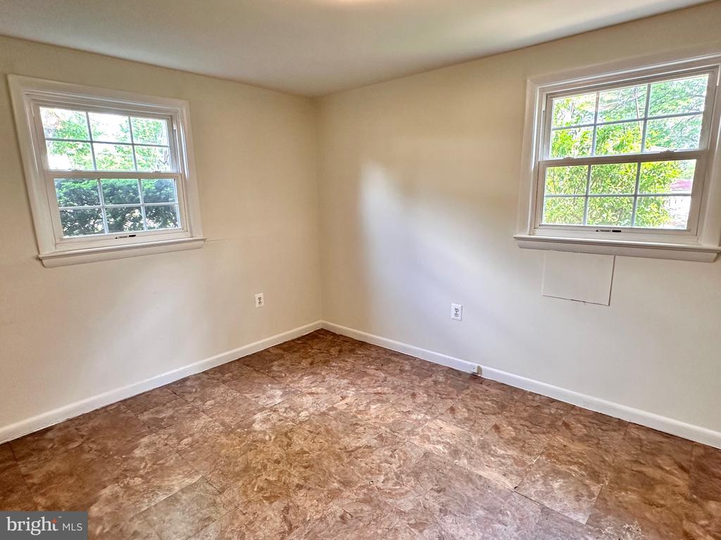 5811 ASHFIELD ROAD