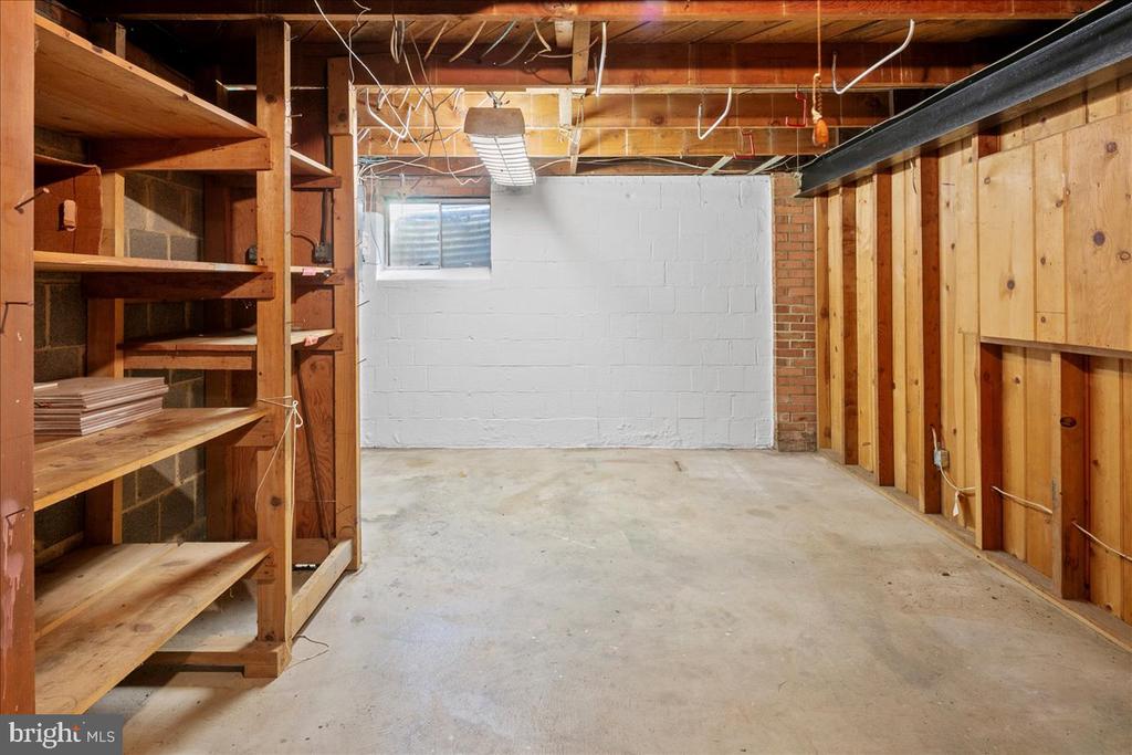 8815 BEAUCHAMP DRIVE