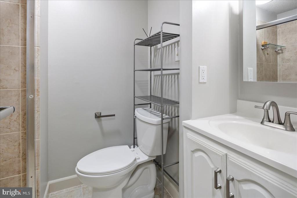 8160 CURVING CREEK COURT