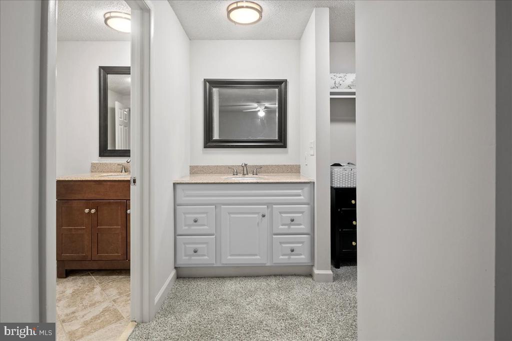 8160 CURVING CREEK COURT
