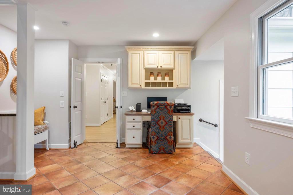 902 EMERALD DRIVE