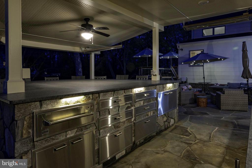 902 EMERALD DRIVE