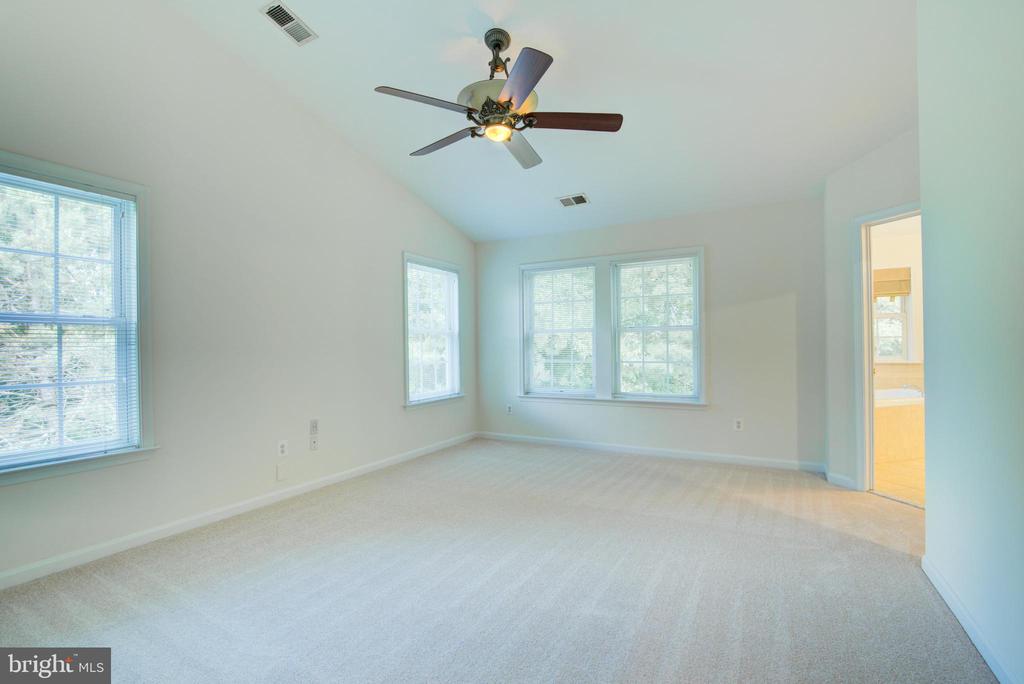 3388 BEECHCLIFF DRIVE