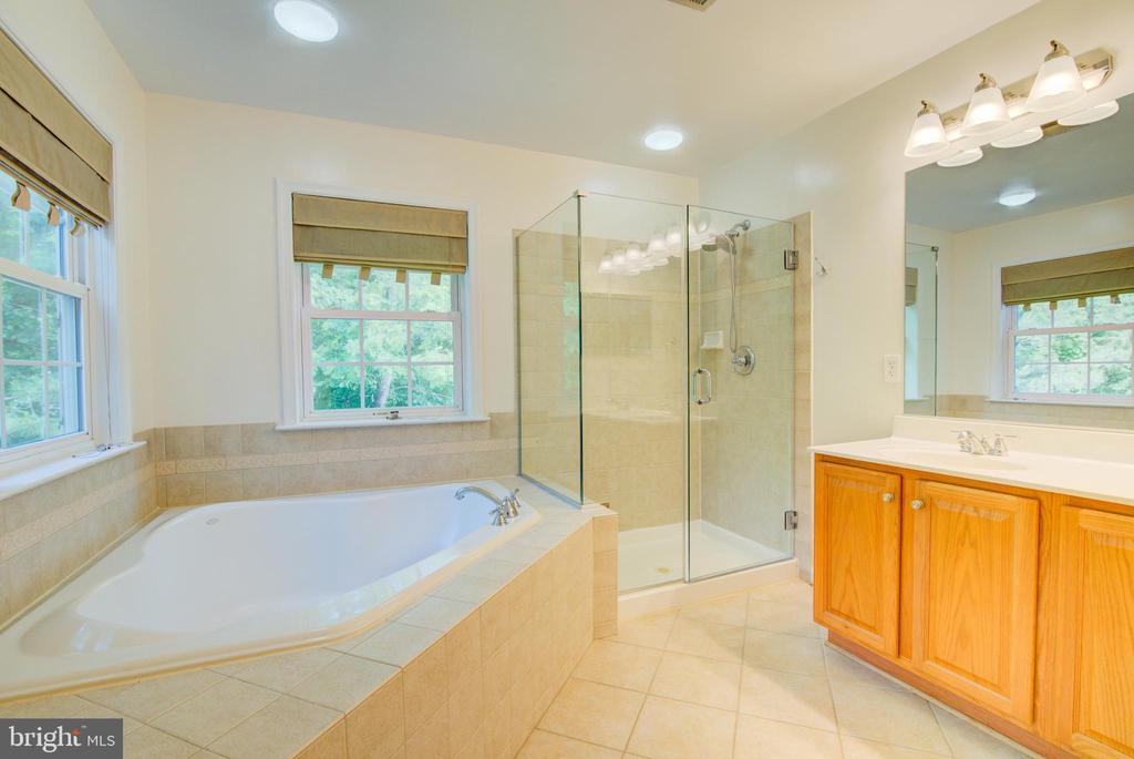 3388 BEECHCLIFF DRIVE