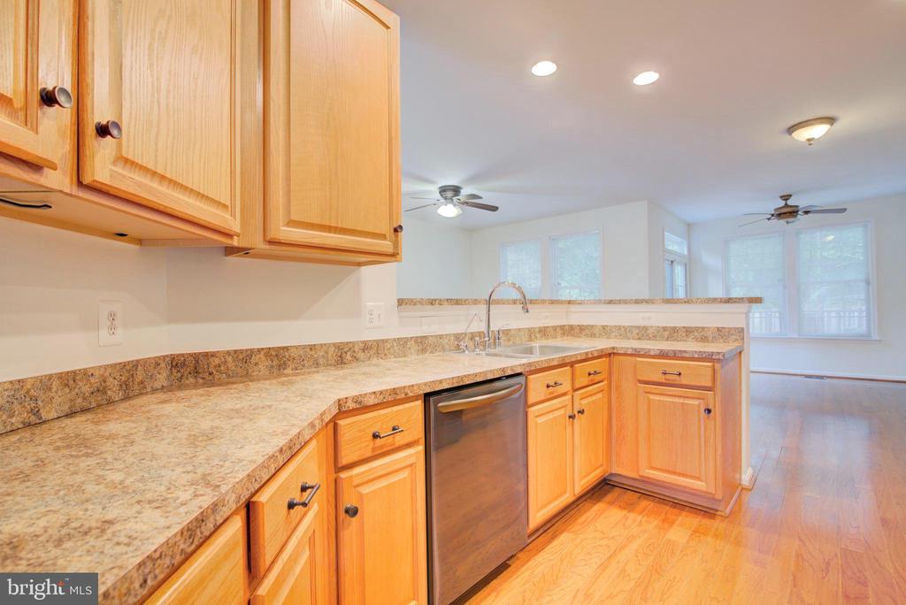 3388 BEECHCLIFF DRIVE
