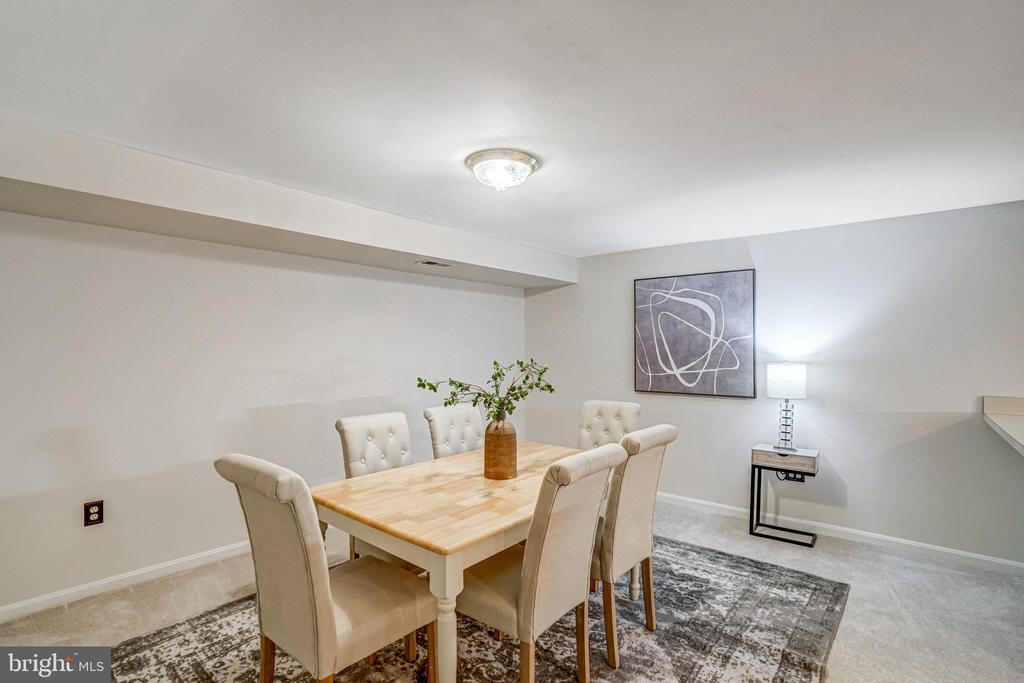 5927 DOVE DRIVE