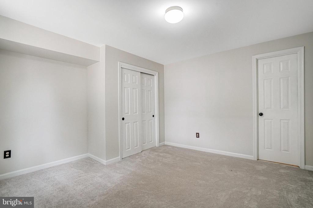 5927 DOVE DRIVE