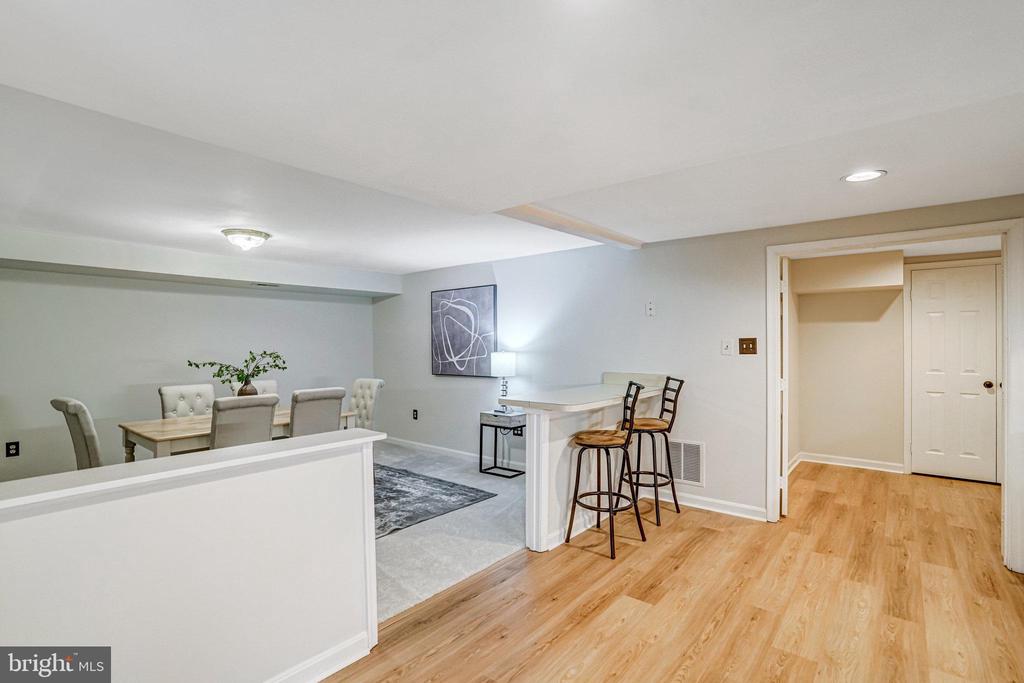 5927 DOVE DRIVE