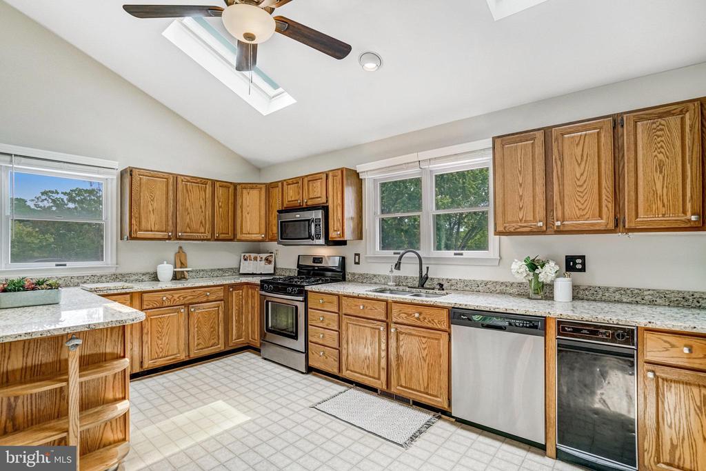 5927 DOVE DRIVE