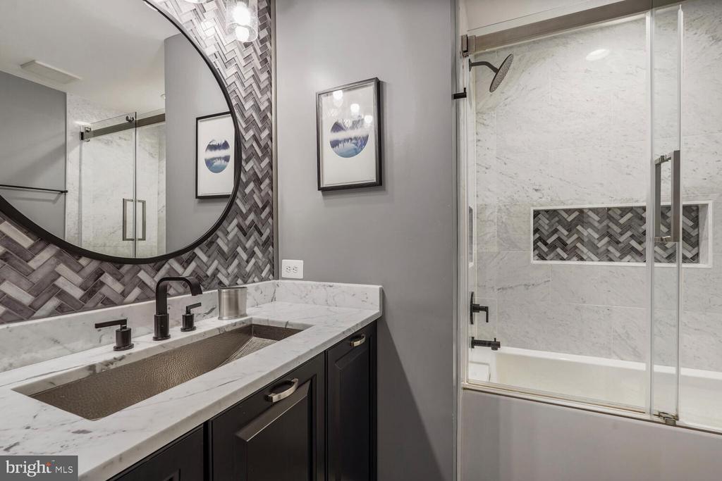 9211 BEXLEYWOOD COURT