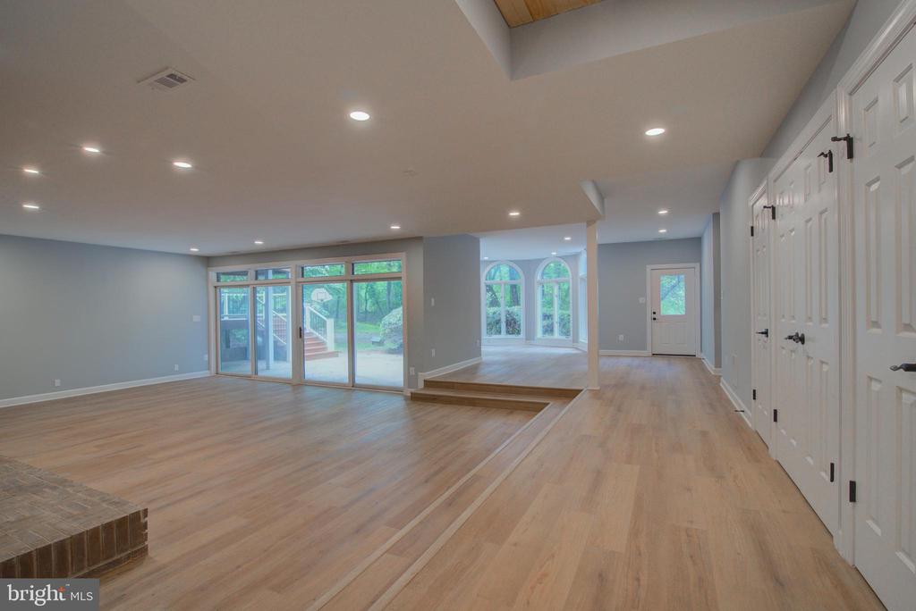 10124 WENDOVER DRIVE