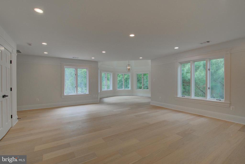 10124 WENDOVER DRIVE