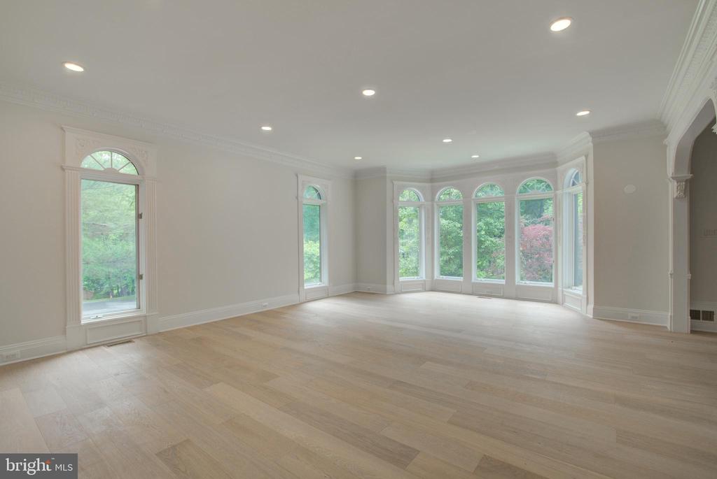 10124 WENDOVER DRIVE