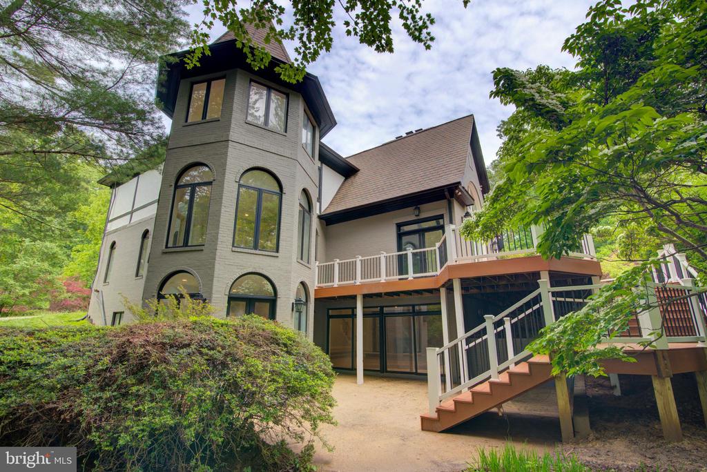 10124 WENDOVER DRIVE